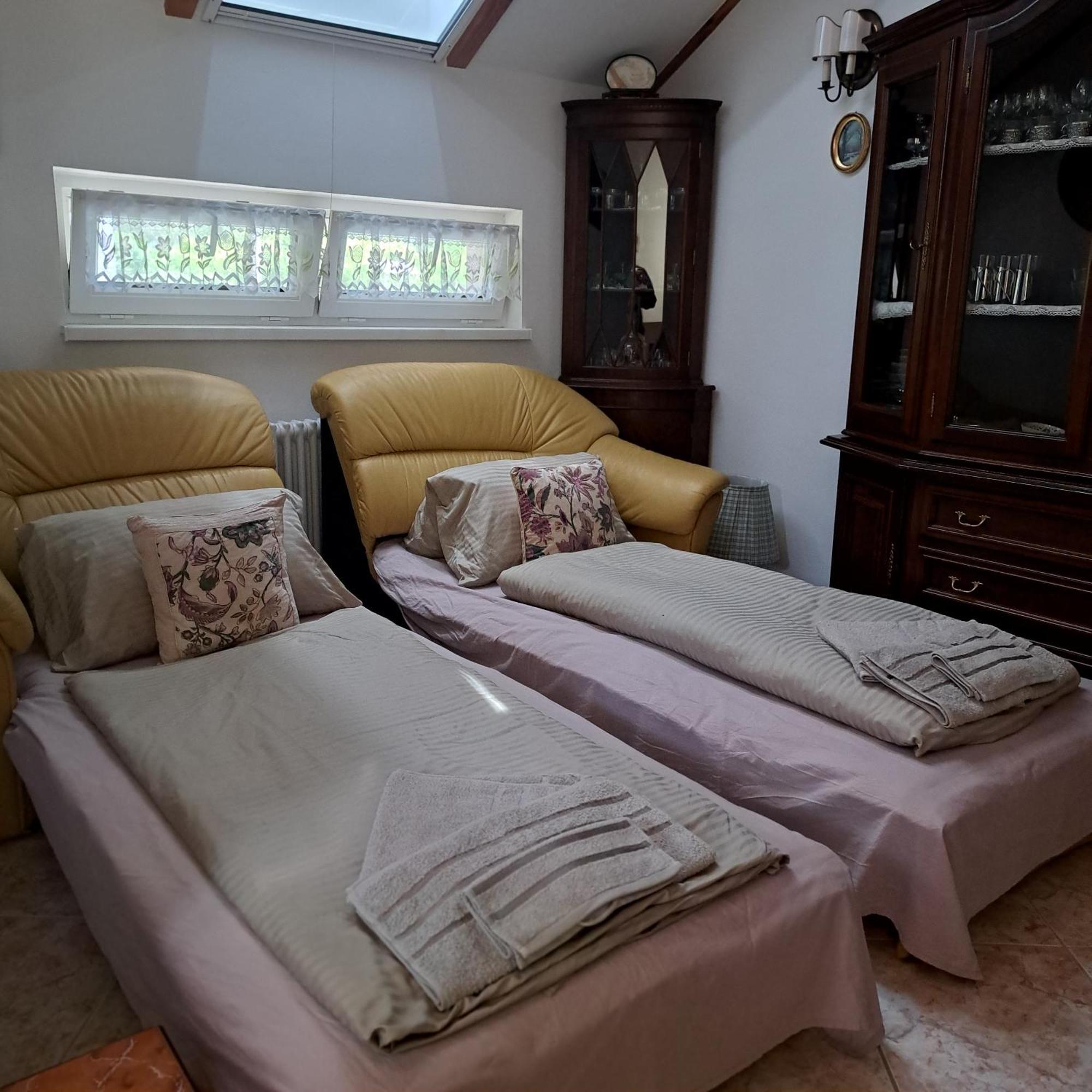 Tavirozsa Apartment Balatonfůzfő Cameră foto